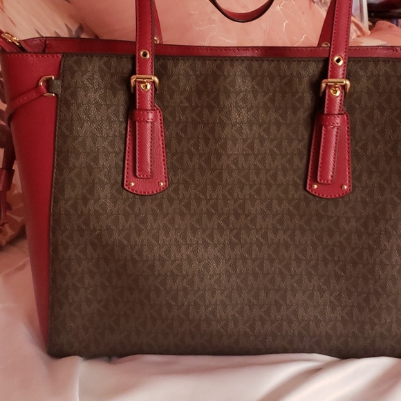 COPY - MICHAEL KORS  RED AND BROWN PURSE - Picture 3 of 8
